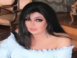 تأخذنا فيفي عبده الى عالم الرقص في مصر، تستعيد البدايات من قرارها احتراف الرقص وردّة فعل الأهل الى نظرة المجتمع لها كراقصة. ÙÙŠØ¯ÙŠÙˆ ÙÙŠÙÙŠ Ø¹Ø¨Ø¯Ù‡ Ù…Ù† Ø¯Ø§Ø®Ù„ Ù…Ù†Ø²Ù„Ù‡Ø§ Ù„Ùˆ Ø¨ØªØ­Ø¨ÙˆÙ†ÙŠ Ø§Ù‚Ø¹Ø¯ÙˆØ§ ÙÙŠ Ø§Ù„Ø¨ÙŠØª Ø§Ù„Ø¥Ø®Ø¨Ø§Ø±ÙŠØ©