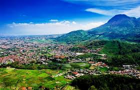 Taman bermain edukatif ini memiliki beberapa wahana seru yang mengusung 4 konsep yaitu, eco energy, eco care, eco. Batu Malang Guidance