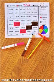 Partner Phonics Games For Decoding Two Syllable Words Phonics Games Multisyllabic Words Phonics
