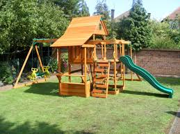 Auch das klettergerüst im garten sollte hohen belastungen standhalten. Speziell Fur Kinder Klettergerust Im Garten Archzine