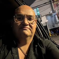 Hoy, estamos en Tlatelolco, ya se la saben… Salsa Colombiana!!!! Y me  acompaña, mi hijo, Charlie Morán. Se va a poner bueno el Show!!!