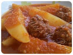 Ma Chteha Batata Pommes De Terre En Sauce Rouge Aux Delices De Rym Recettes D Afrique Cuisine Alimentation