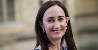 Review: Gracie Abrams touches hearts at Dublin concert by comforting a fan  in the crowd who lost best friend