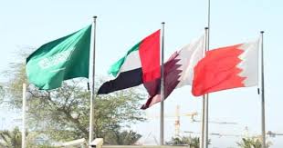 محلل يكشف كيف وصلت طائرتا منتخبي الإمارات والسعودية إلى قطر تتضمن مفاجأة صور Outdoor Decor Kuwait Wind Sock