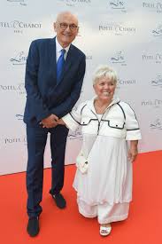 Ces identifiants permettent, avec nos partenaires, de vous proposer des publicités adaptées à vos centres d'intérêt. Mimie Mathy Devoile Son Rituel Du Dimanche Avec Son Mari Mimie Mathy Josephine Ange Gardien Celebrites