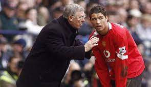 Van persie claims teammates in his way on field. Ex United Trainer Sir Alex Ferguson Bettelte Um Transfer Von Cristiano Ronaldo Konnen Wir Ihn Bitte Mit Nach Hause Nehmen
