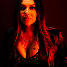 Natasha Fisher's Instagram, Twitter & Facebook