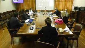 Inaugurada en 1915, es la estación terminal del ferrocarril general mitre y de la homónima línea mitre de servicios suburbanos a la zona norte del gran buenos aires. Tercer Retiro Del 10 Postergan Votacion De Proyectos Que Buscan Una Nueva Extraccion Meganoticias