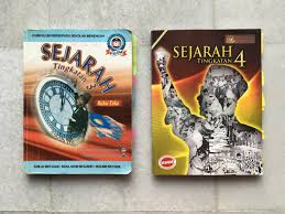 Walaupun separuh kandungan buku teks ini tempatan khususnya masyarakat melayu di pantai timur, sabah, dan sarawak telah lama. Fahmi Reza On Twitter Dalam Buku Teks Sejarah Lama Ada 10 Mukasurat Khas Pasal Sejarah Penubuhan Umno Siap Masukkan Penerangan Pasal Lambang Umno Bendera Umno Dan Cogankata Umno Tapi Dalam Buku Teks