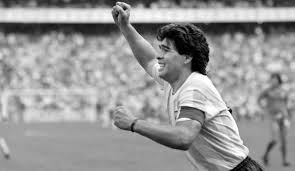 Diego maradona was widely regarded as the best footballer in the world in the 1980s and his crowning achievement was his world cup win with argentina in 1986. Fussball Welt In Tiefer Trauer Diego Maradona Mit 60 Jahren Gestorben