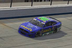 En caso de duda, la mejor opción suele ser exponer una carta oculta; Nascar Teamgpracing