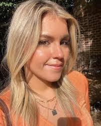 Pamela Rigdon's Instagram, Twitter & Facebook