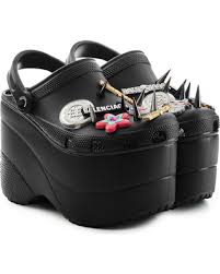 For balenciaga's spring 2022 collection, which debuted on sunday, gvasalia has upped his crocs game once we were inspired by crocs and we worked with them on a balenciaga reinterpretation. Balenciaga Platform Crocs Balenciaga Fila And Saucony Cheap Online Sale Audioreliefzone Com