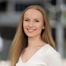 Lisa Sandberg's Instagram, Twitter & Facebook