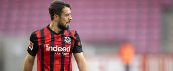 A 7 point deficit with only 7 games left would be very tough to make up. Eintracht Frankfurt Amin Younes Muss In Dortmund Angeschlagen Raus