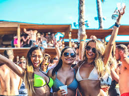 Therefore the boat parties have become the most visited events to attend. Jugendreise Nach Novalja Kroatien Partyurlaub Am Zrce 2021