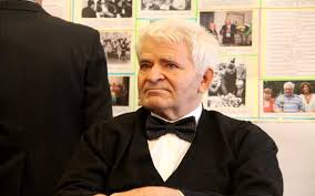 World Chess Champion, Dies