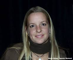 Ik ga niet vaak naar de dokter, behalve als ik ziek ben. Elke Clijsters Is Hot Tennis Forum