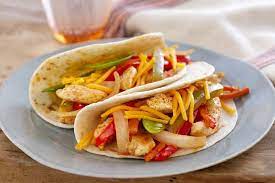 fajitas au poulet pour un soir de semaine qu est ce qui mijote de kraft recipe fajita recipe chicken fajitas fajitas