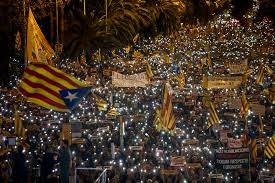 En directe: M&eacute;s de tres quil&ograve;metres de manifestaci&oacute; per la llibertat dels  presos pol&iacute;tics