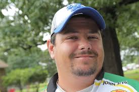 Who has the best Elite whiskers?