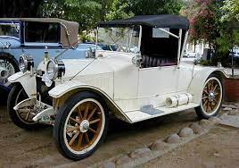 Automobil