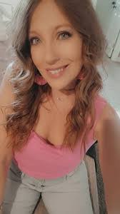 Tampa woman seeking connection