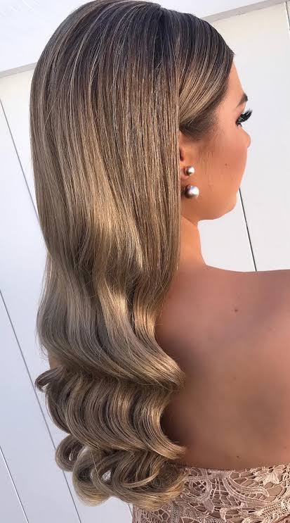 37 Elegant Wedding Hairstyles: Sleek Hollywood Waves for Bridesmaids and Brides