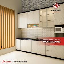 Model dapur minimalis selanjutnya adalah perpaduan desain dapur di lahan yang tidak terlalu luas penempatan lemari es yang menjorok ke dalam dinding juga ikut andil dalam penampakan dapur. Dapur Minimalis 2020 Di Malang Desain Interior Kediri