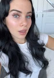 Abby Millard's Instagram, Twitter & Facebook