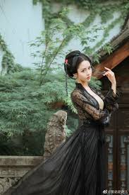 ღlạℭ Hɣღ Nữ Tu