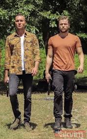 Action drama romance thriller war. Soz Dizisinin Yavuz Komutani Tolga Saritas In Bu Fotograflari Olay Oldu Sosyal Medya Sallandi Galeri Takvim