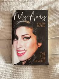 Arrived today 😎 : r/amywinehouse