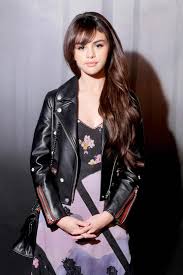 Pin By Owais On Selena Gomez With Images Selena Gomez Hair Selena Gomez Cute Selena Gomez Coach