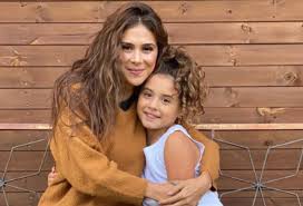 Entre ellos, y como era de esperarse, su hija salomé rodríguez, y su hermano david ospina. Salome Rodriguez Y Greeicy Rendon Sorprenden Bailando Bachata Rcn Radio