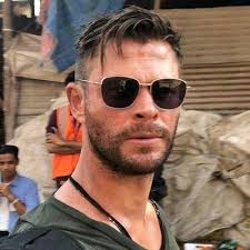 Chris hemsworth traded his long god like locks for a new shorter textured haircut for the thor: 20 Chris Hemsworth Haircut Ideas Let The God Of Thunder Inspire You Men Hairstyles World