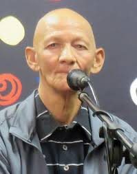 MOET LEES IN VANDEESWEEK SE UITGAWE VAN DIE HOORN: Afrikaans sal nooit tot  niet gaan nie, sê bruin skrywers van Oudtshoorn by die KKNK. Foto's van  links: André Boezak, David Piedt, Poem