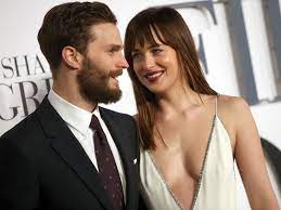 Le film fait un carton en ce moment avec des millions d'entrées en sale 50 nuances de grey en streaming ici! Bild Zu Jamie Dornan Fifty Shades Of Grey Vignette Magazine Dakota Johnson Jamie Dornan Filmstarts De