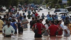 De acuerdo a explorandomexico.com, las inundaciones ocurridas en el estado de tabasco en 2007, son de los desastres naturales que más daños materiales han ocasionado. Los Mas Devastadores Huracanes De Este Siglo En Centroamerica Y El Caribe Las Noticias Y Analisis Mas Importantes En America Latina Dw 10 11 2020