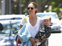 People with chinese zodiac rooster according to chinese zodiac have many excellent characteristics, such as being honest, bright, communicative and ambitious. Photos Natalie Portman Sa Fille Amalia A Bien Grandi