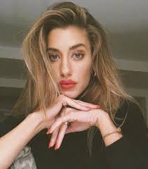 Jessica Michel Serfaty On Instagram A Woman Who Knows What She Brings To The Table Is Not Afraid To Eat Alone