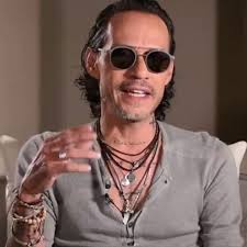 Marc Anthony deja atónitos a sus fans con este insólito VIDEO; actua  errático en el escenario