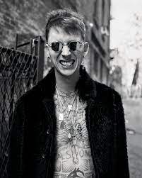 Jun 21, 2021 · megan fox and machine gun kelly's date night with avril lavigne and mod sun but many of the comments noted the obvious about her appearance. Machine Gun Kelly On Crime Drugs Acting Bad Things Rolling Stone