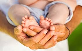 Tout salarié qui a au moins une année d'ancienneté dans l'entreprise peut demander à bénéficier d'un congé parental d'éducation ou la cour de cassation approuve les juges d'appel qui ont constaté que l'employeur n'avait pas respecté le droit du salarié de. Conge De Paternite Le Salarie Peut Choisir La Date Qu Il Souhaite Le Blog Gereso