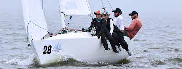 Sailboat and sailing yacht searchable database with more than 8,000 sailboats from around the world including sailboat photos and drawings. J 22 North Sails