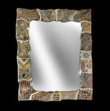 Specchi Incantevoli Pezzi Unici Creati In Ceramica Raku Con Inserimenti Tra I Piu Vari Vetri Bottoni Swarovski Piet Specchi Ceramica Oggetti In Ceramica