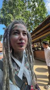 Little reminder .... the temples in Thailand are always worth to travel too  !