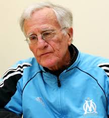 La parole aux électeurs bernard morin. « Moi président, j'augmenterais le  Smic de 1 500 € (brut) à 1 800 € et le RSA de 500 € à 800 €. »