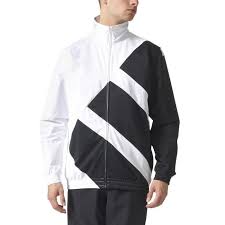 La veste pour homme adidas runr jacket m, ici proposé en orange, est conçue pour vous protéger pendant vos séances de running. Adidas Homme Veste Cdiscount