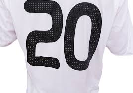 Diesen speziellen shop gibt es seit der em 2008. Das Em 2008 Trikot Mit Der Unterschrift Von Lukas Podolski